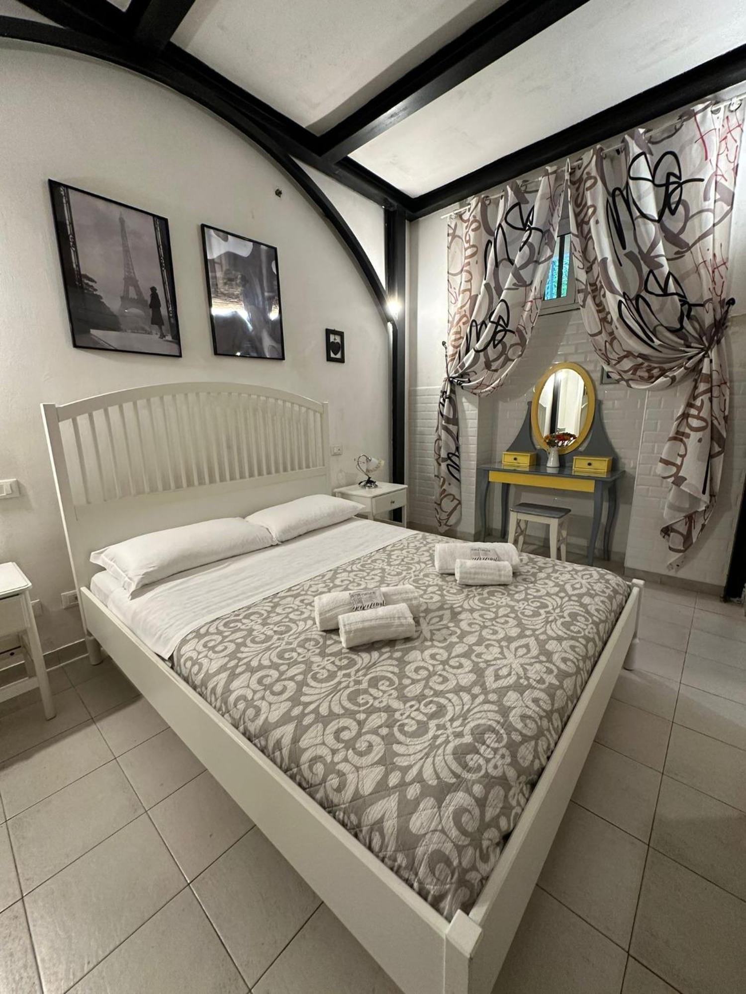 ローマ ダブル B Bed & Breakfast エクステリア 写真