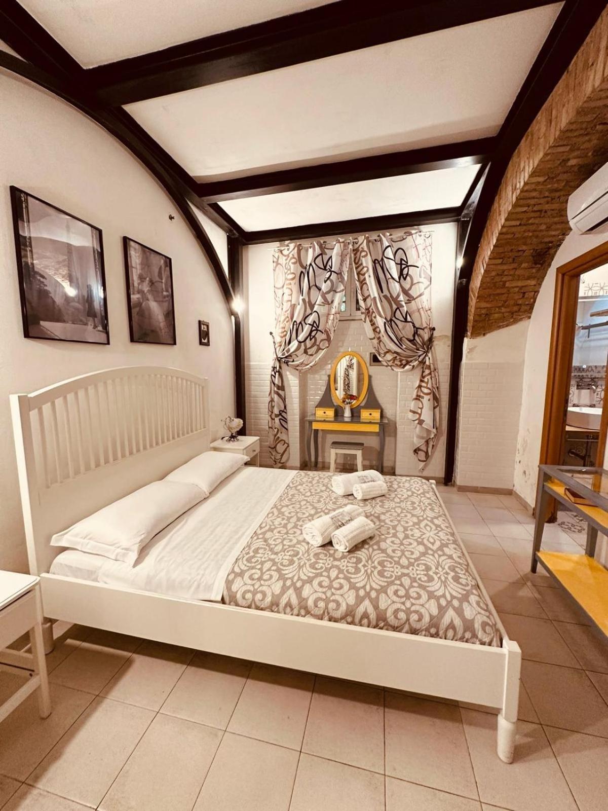 ローマ ダブル B Bed & Breakfast エクステリア 写真
